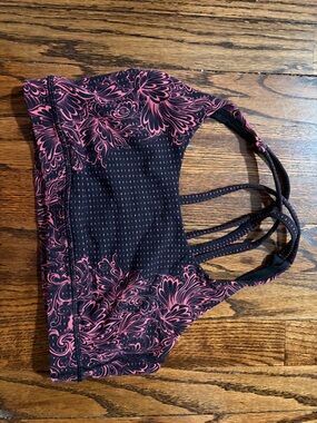 Lululemon Free to Be Strappy Sports Bra Black Pink Floral Print
